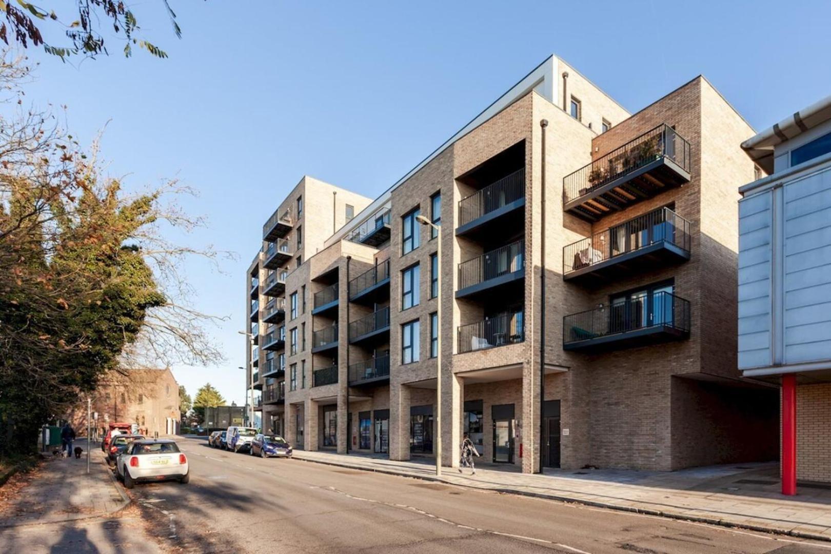 Classy Cricklewood Home Лондон Екстер'єр фото