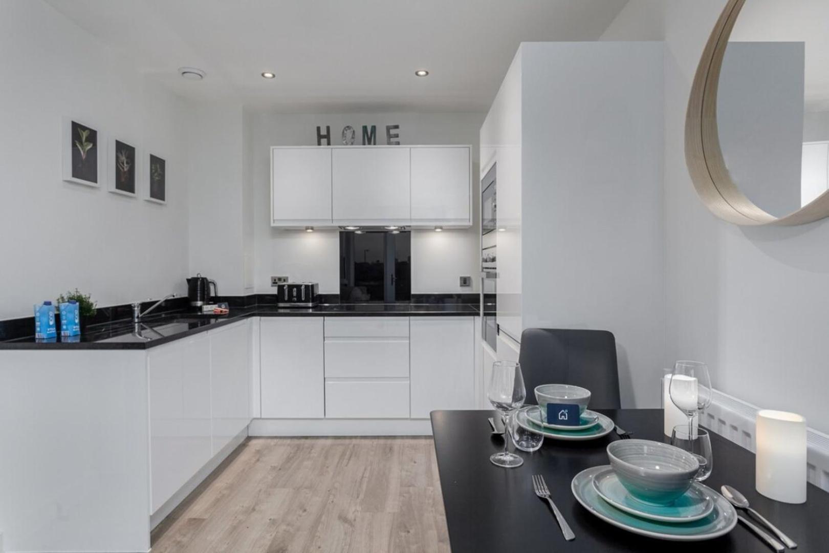Classy Cricklewood Home Лондон Екстер'єр фото