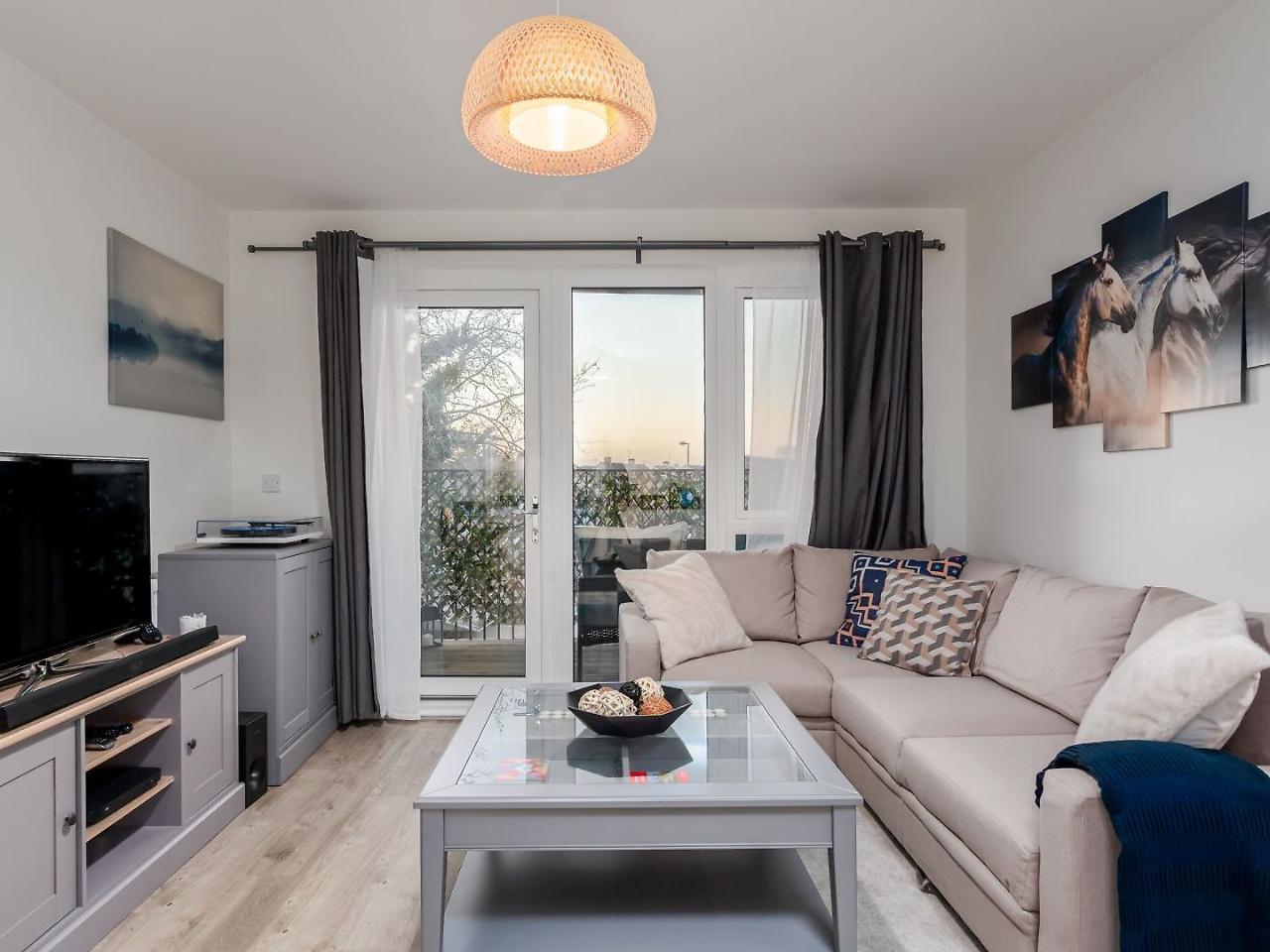 Classy Cricklewood Home Лондон Екстер'єр фото