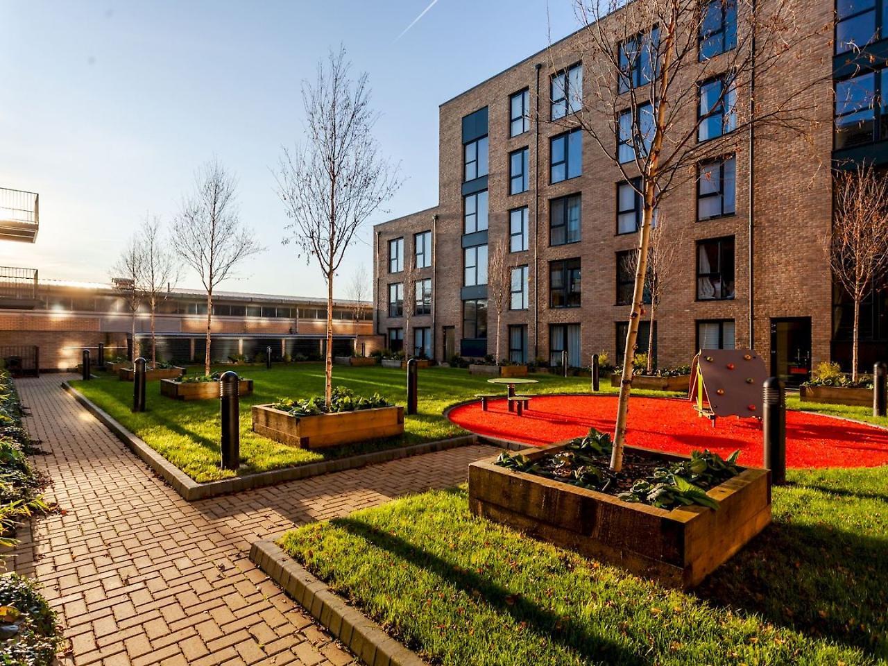 Classy Cricklewood Home Лондон Екстер'єр фото